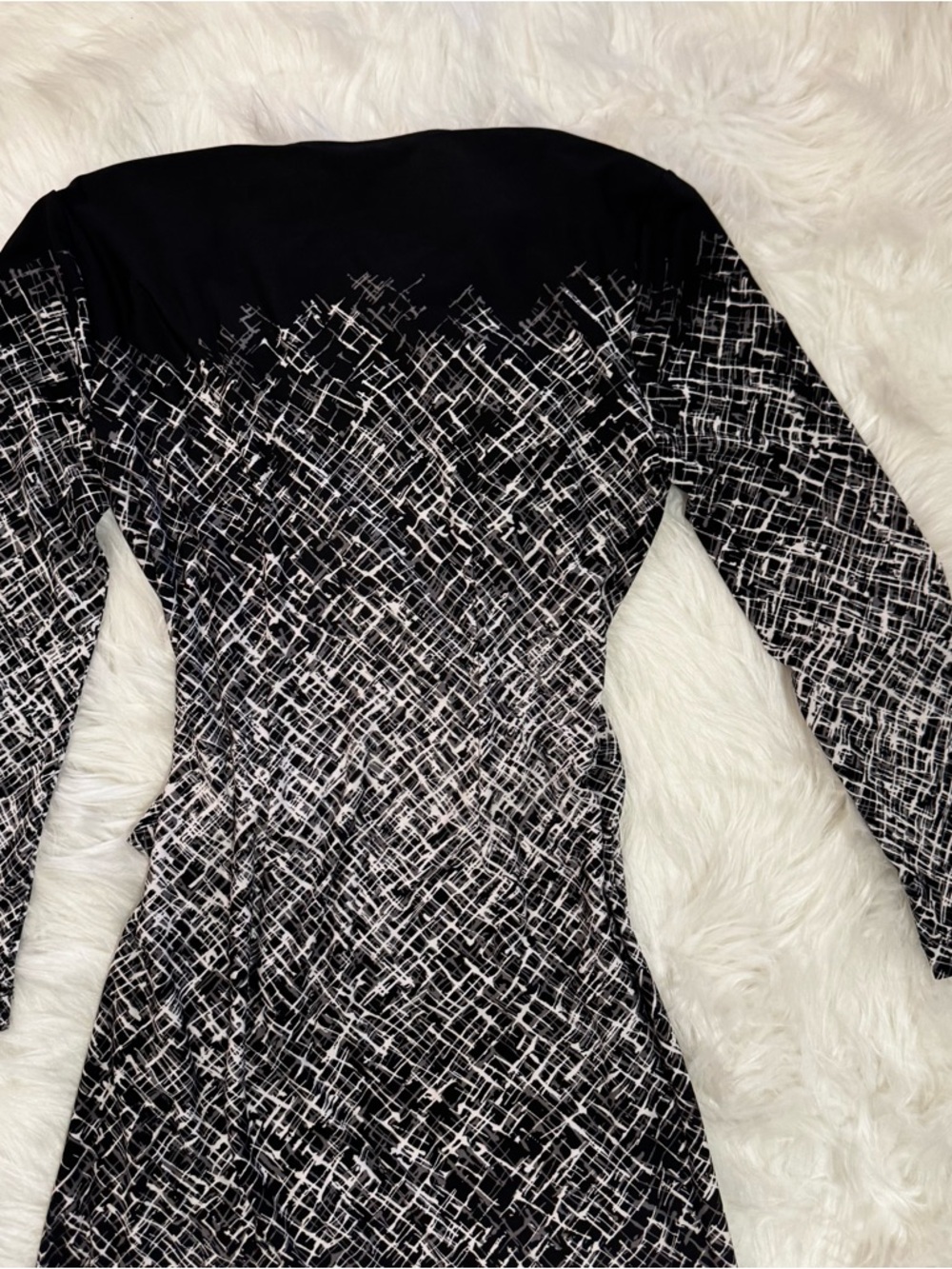 BCBGMAXAZRIA Black & White Abstract Wrap Dress XS NWOT Long Sleeve - Picture 10 of 13